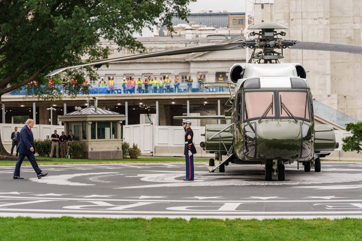President Donald J. Trump boards Marine One on the South Lawn of the White House en route Joint Base Andrews, Monday, September 21, 2026, for a trip to New York. (Official White House Photo by Abe McNatt)