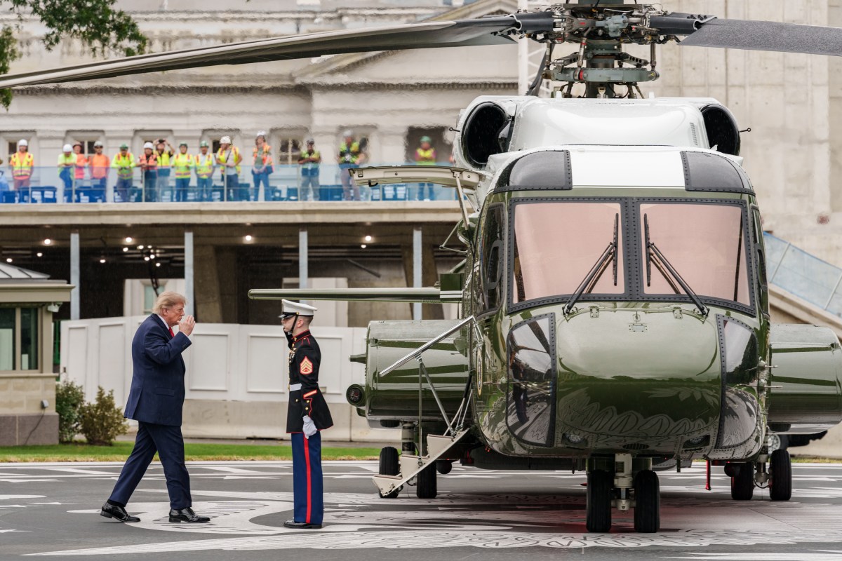 President Donald J. Trump boards Marine One on the South Lawn of the White House en route Joint Base Andrews, Monday, September 21, 2026, for a trip to New York. (Official White House Photo by Abe McNatt)