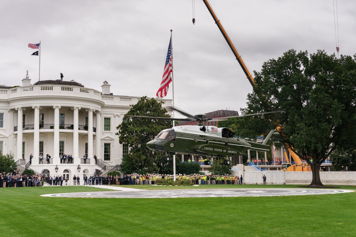 Marine One departs the South Lawn of the White House from the new helipad, Monday, September 21, 2026, en route Joint Base Andrews for President Donald J. Trump’s trip to New York. (Official White House Photo by Abe McNatt)
