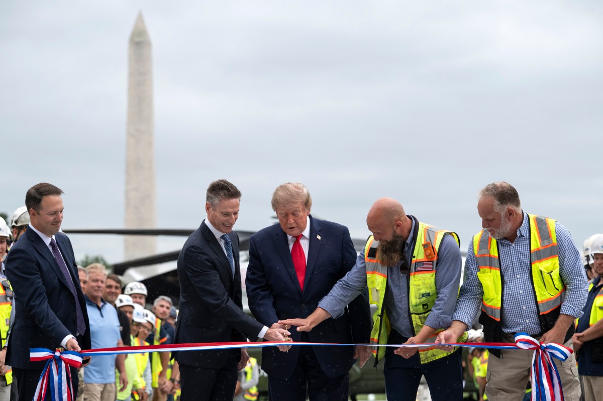 President Donald J. Trump participates in a ribbon-cutting ceremony for the new helipad on the South Lawn of the White House, Monday, September 21, 2026. (Official White House Photo by Joyce N. Boghosian)