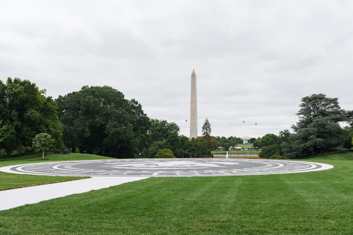 Marine One lands on the new helipad the South Lawn of the White House, Monday, September 21, 2026. (White House Intern Photo by Kyan Stockman)