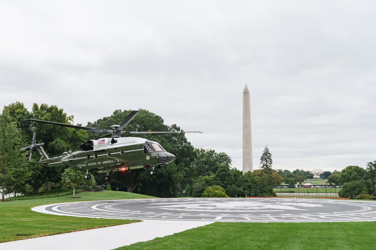 Marine One lands on the new helipad the South Lawn of the White House, Monday, September 21, 2026. (White House Intern Photo by Kyan Stockman)