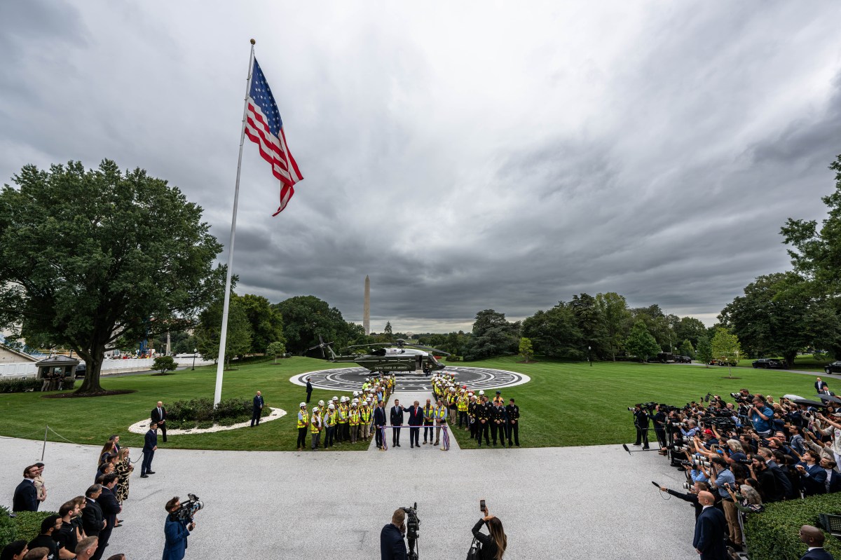 President Donald J. Trump participates in a ribbon-cutting ceremony for the new helipad on the South Lawn of the White House, Monday, September 21, 2026. (White House Intern Photo by Kyan Stockman)