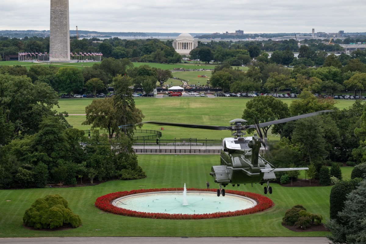 Marine One departs the South Lawn of the White House from the new helipad, Monday, September 21, 2026, en route Joint Base Andrews for President Donald J. Trump’s trip to New York.  (Official White House Photo by Molly Riley)