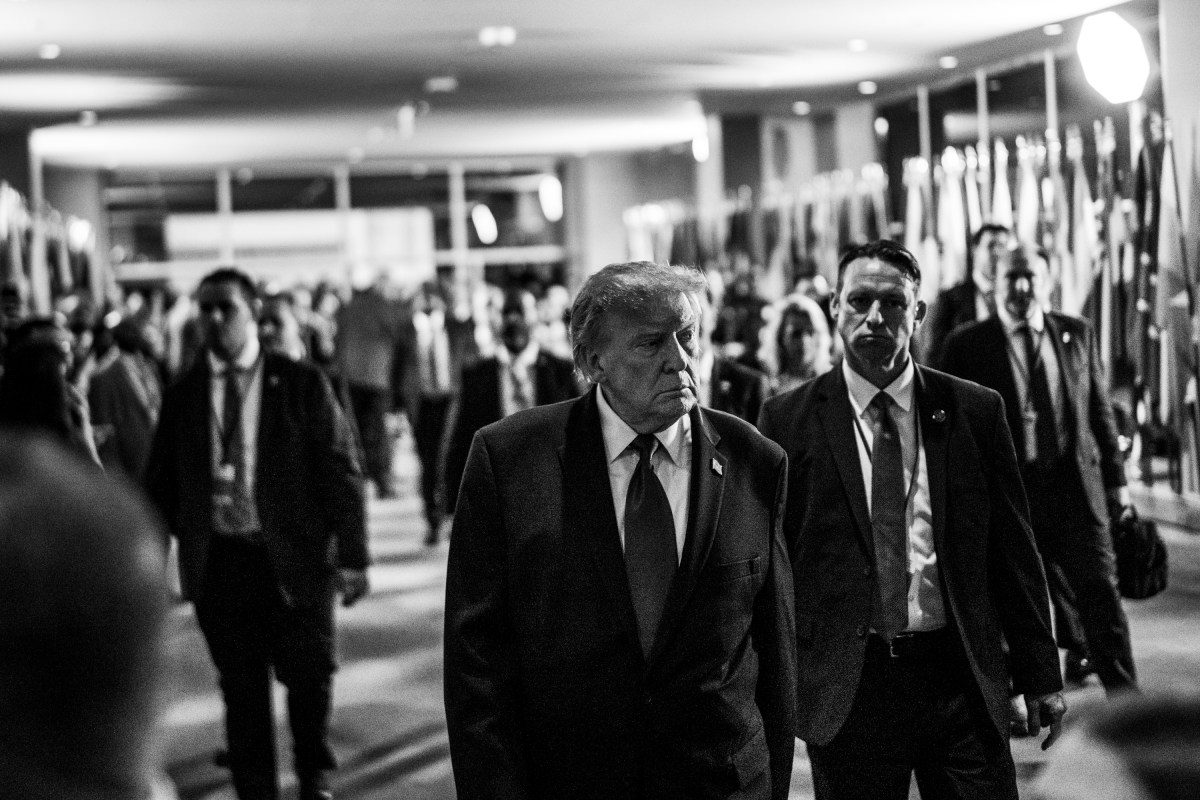 El presidente Donald J. Trump camina por la sede de la ONU tras pronunciar un discurso en la 81.ª sesión de la Asamblea General de las Naciones Unidas, el martes 22 de septiembre de 2026, en la ciudad de Nueva York. (Foto oficial de la Casa Blanca por Daniel Torok)
