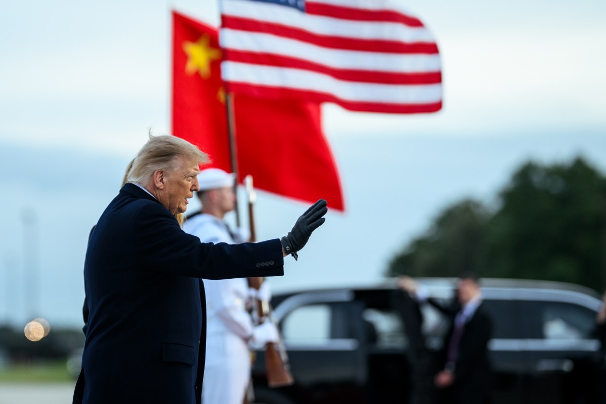 President Donald J. Trump and First Lady Melania Trump participate in a welcome ceremony for President Xi Jinping of China and his wife Peng Liyuan as they arrive at Joint Base Andrews, Maryland for a state visit, Wednesday, September 23, 2026. (Official White House Photo by Daniel Torok)