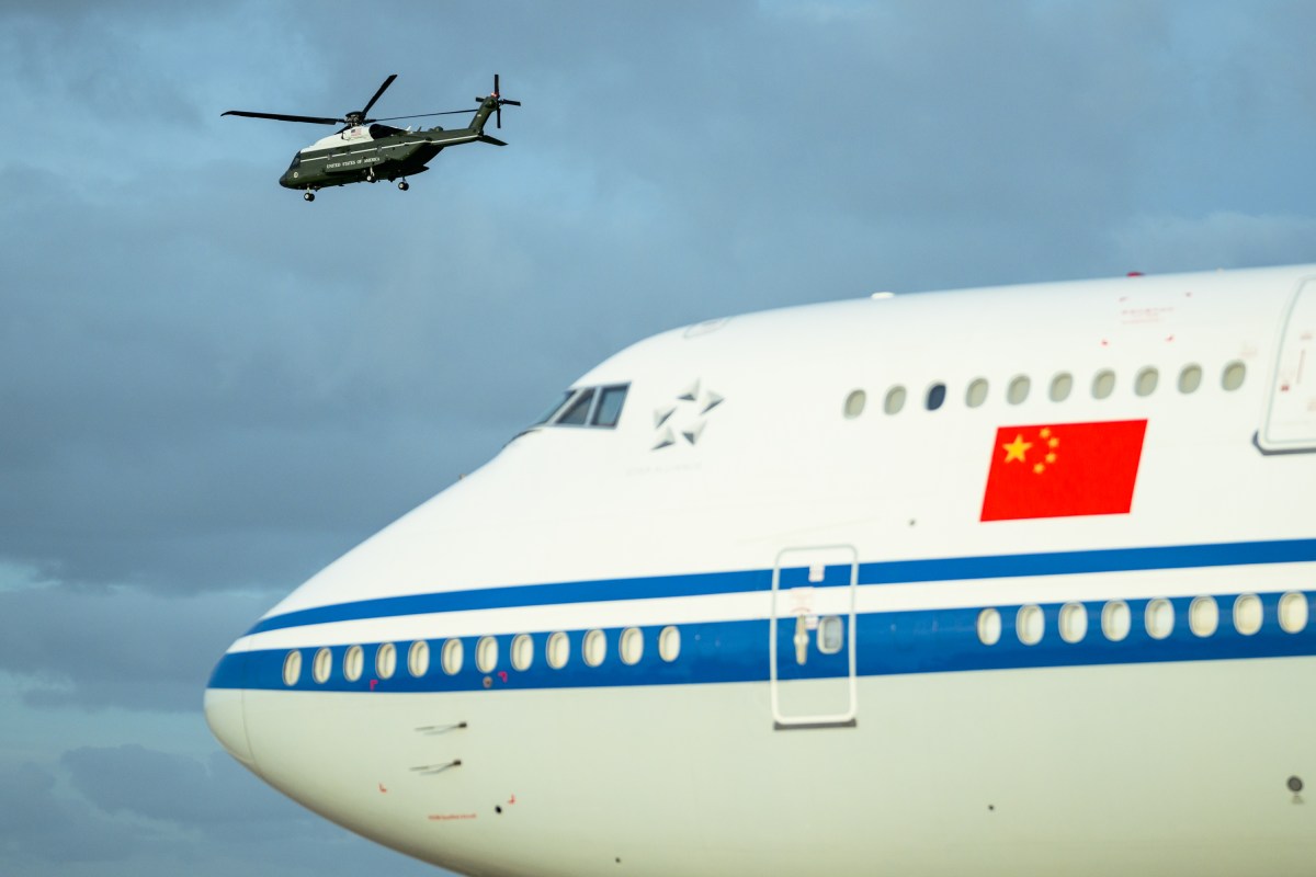 President Donald J. Trump and First Lady Melania Trump participate in a welcome ceremony for President Xi Jinping of China and his wife Peng Liyuan as they arrive at Joint Base Andrews, Maryland for a state visit, Wednesday, September 23, 2026. (Official White House Photo by Daniel Torok)