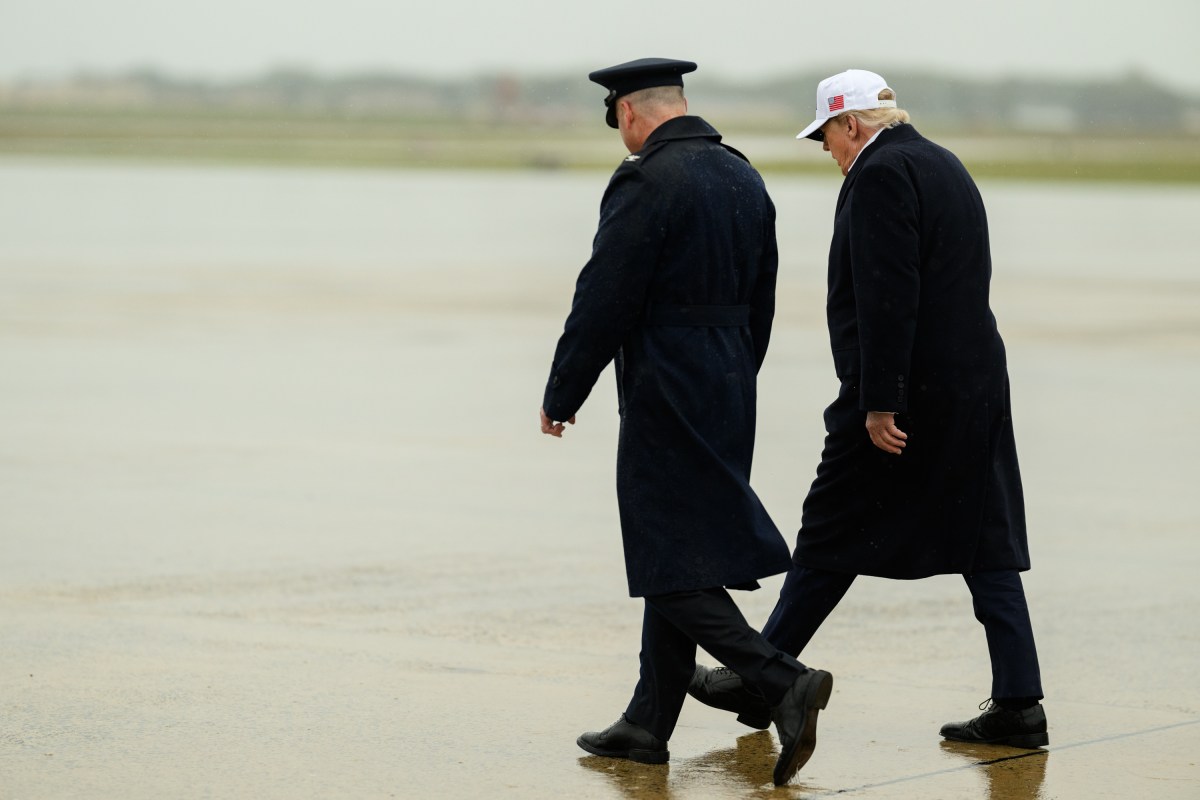 President Donald J. Trump disembarks Air Force One at Joint Base Andrews, Maryland after a trip to Knoxville, Tennessee on Saturday, September 26, 2026, and boards Marine One en route to the White House. (Official White House Photo by Daniel Torok)