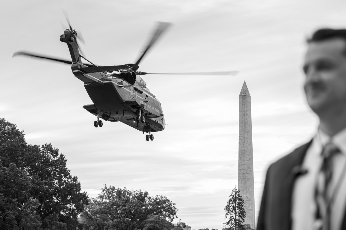 President Donald J. Trump boards Marine One on the South Lawn of the White House, Saturday, September 26, 2026, en route Joint Base Andrews for a trip to Knoxville, Tennessee. (Official White House Photo by Molly Riley)
