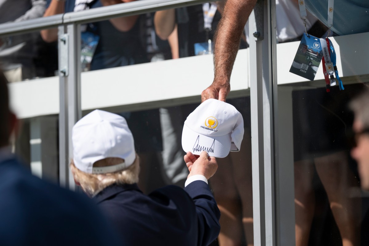 President Donald J. Trump attends the President’s Cup Official Ceremony on Sunday, September 27, 2026, at Medinah Country Club in Medinah, Illinois. (Official White House photo by Joyce N. Boghosian)