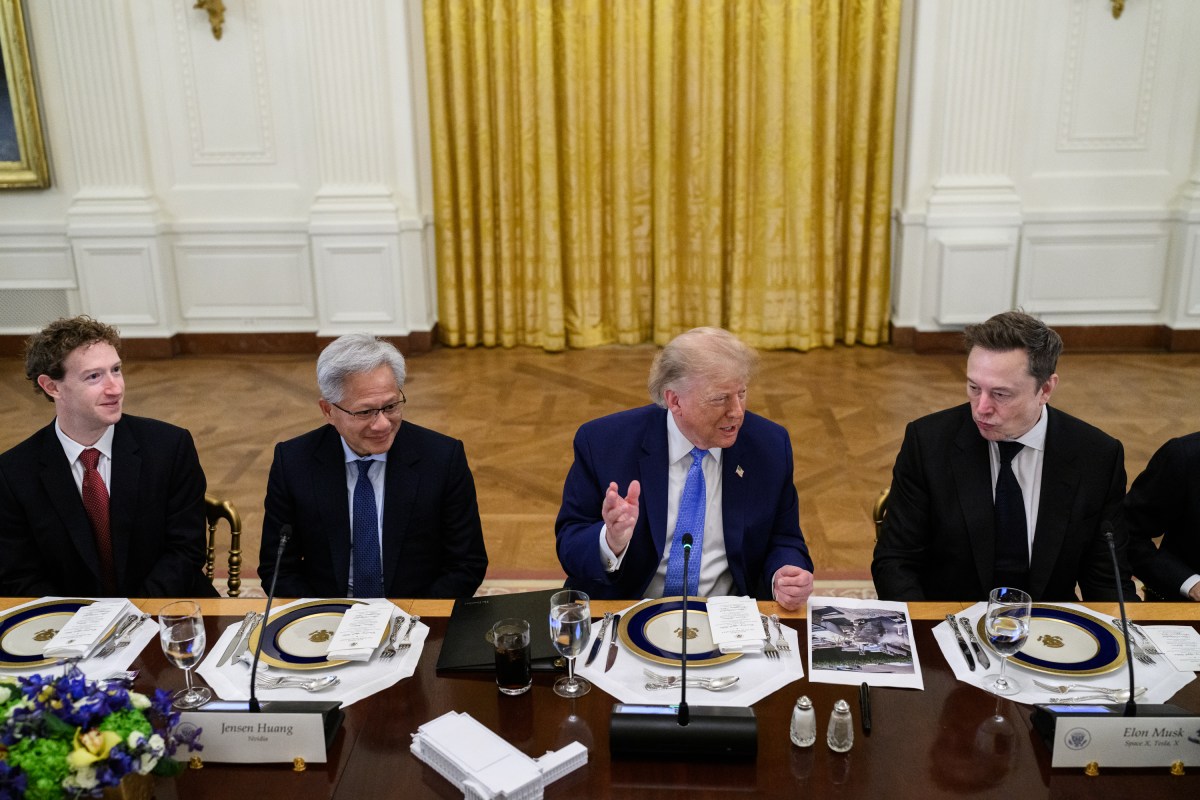 President Donald J. Trump hosts a luncheon on Super Intelligence (AI) in the East Room of the White House, Tuesday, September 29, 2026.(Official White House Photo by Daniel Torok)