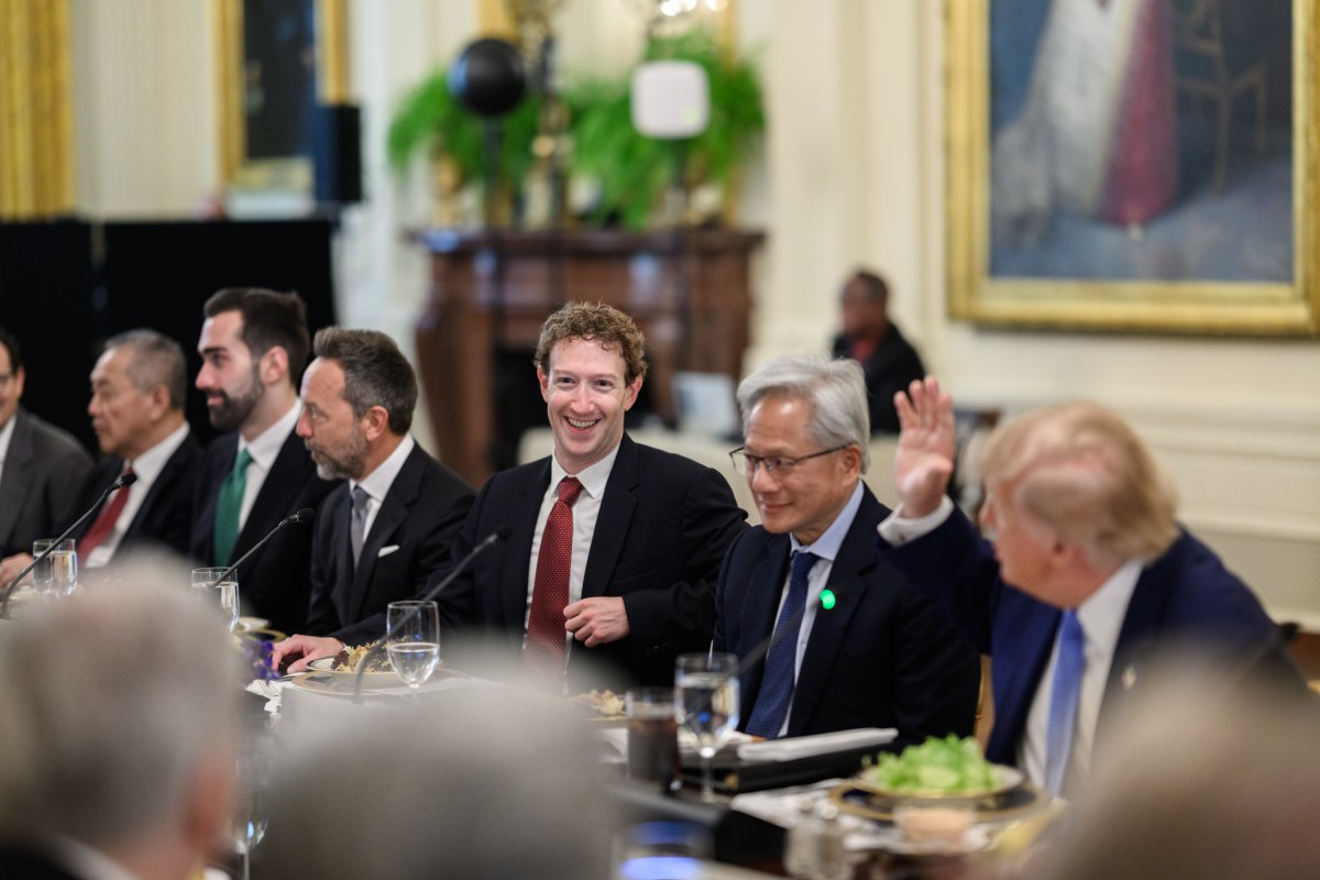 President Donald J. Trump hosts a luncheon on Super Intelligence (AI) in the East Room of the White House, Tuesday, September 29, 2026.(Official White House Photo by Daniel Torok)