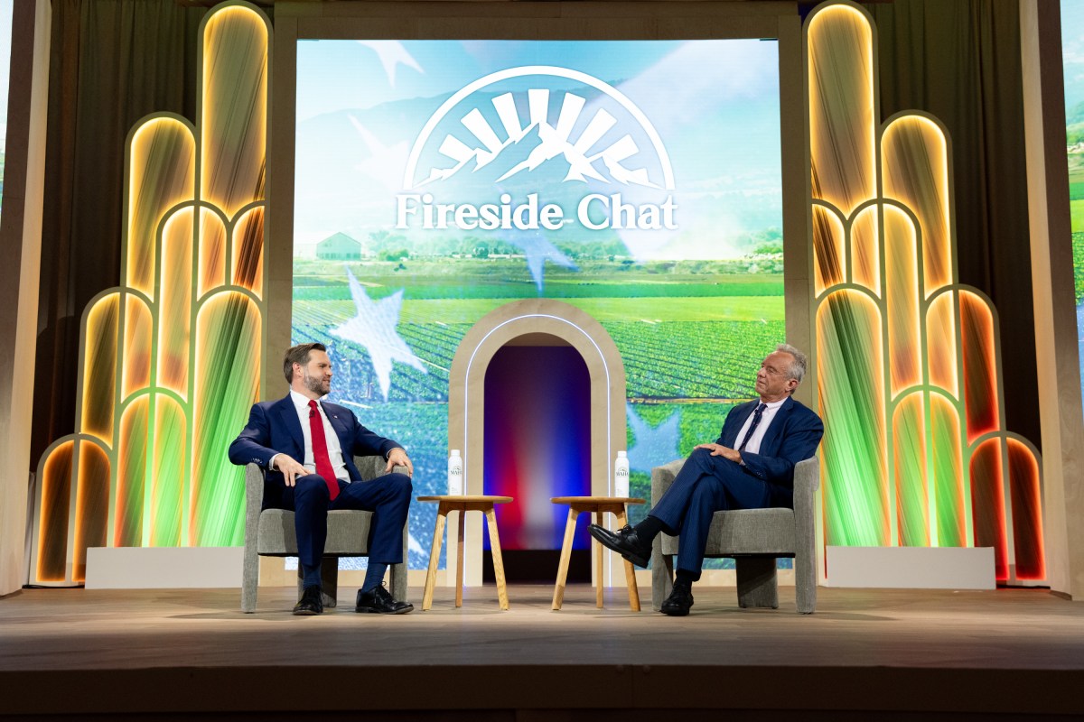Vice President JD Vance participates in a fireside chat with Health and Human Services Secretary Robert F. Kennedy, Jr. at the Waldorf Astoria in Washington, D.C., Tuesday, September 29, 2026. (Official White House Photo by Emily J. Higgins)