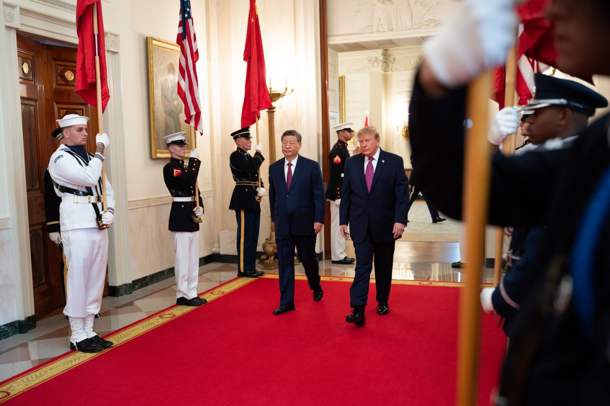 President Donald J. Trump and First Lady Melania Trump greet President Xi Jinping of China and First Lady Peng Liyuan at the South Portico during a State Arrival ceremony, Thursday, September 24, 2026. (Official White House Photo by Andrea Hanks)