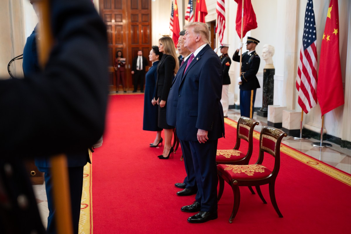 President Donald J. Trump and First Lady Melania Trump greet President Xi Jinping of China and First Lady Peng Liyuan at the South Portico during a State Arrival ceremony, Thursday, September 24, 2026. (Official White House Photo by Andrea Hanks)