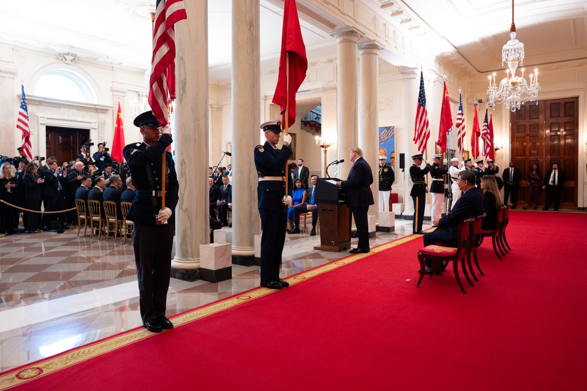 President Donald J. Trump and First Lady Melania Trump greet President Xi Jinping of China and First Lady Peng Liyuan at the South Portico during a State Arrival ceremony, Thursday, September 24, 2026. (Official White House Photo by Andrea Hanks)