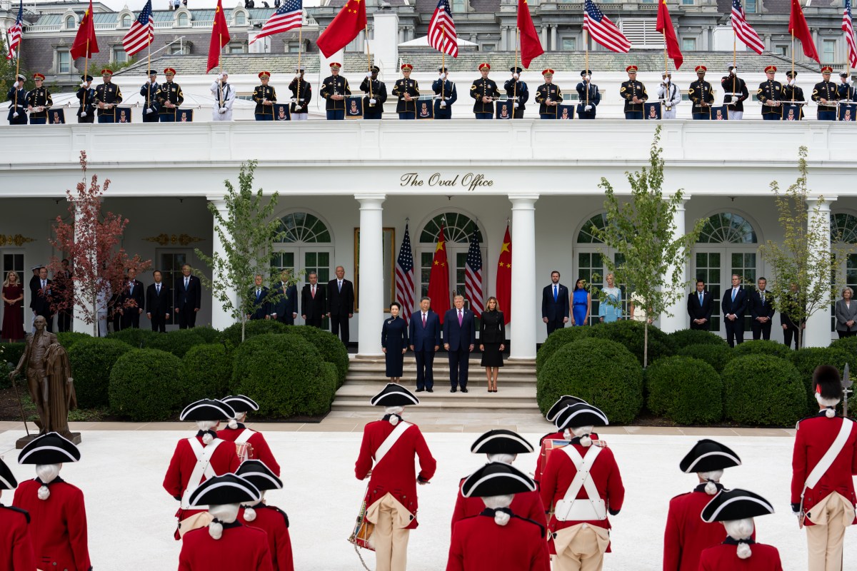 A military review and a performance by the Army Fife and Drum Corps take place in the White House Rose Garden during a State Arrival ceremony for President Xi Jinping of China and First Lady Peng Liyuan, Thursday, September 24, 2026. (Official White House Photo by Andrea Hanks)
