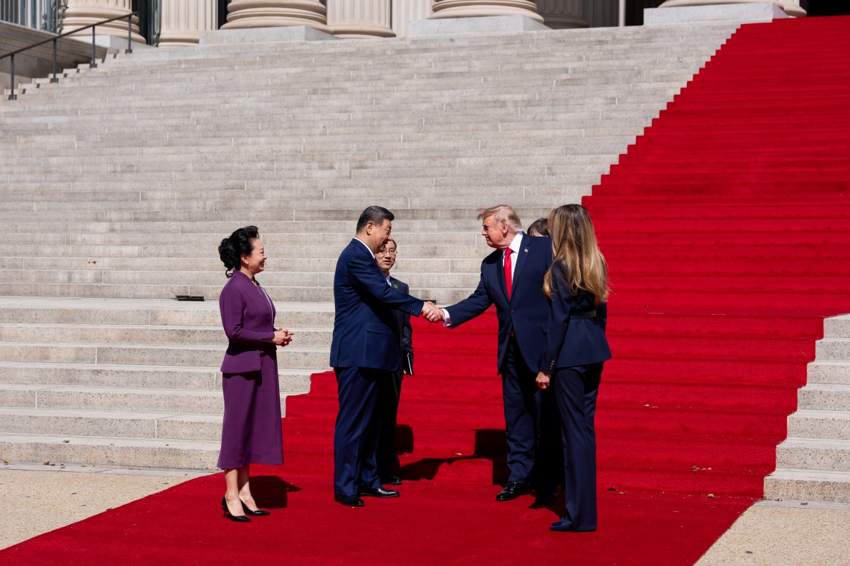 President Donald J. Trump and First Lady Melania Trump visit the National Archives with Chinese President Xi Jinping and Madame Peng Liyuan in Washington, D.C., Friday, September 25, 2026. (Official White House Photo by Andrea Hanks)