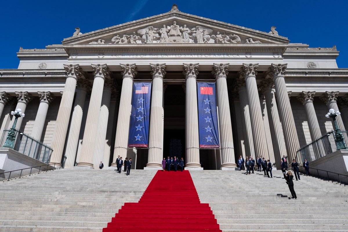 President Donald J. Trump and First Lady Melania Trump visit the National Archives with Chinese President Xi Jinping and Madame Peng Liyuan in Washington, D.C., Friday, September 25, 2026. (Official White House Photo by Cashen Turner)