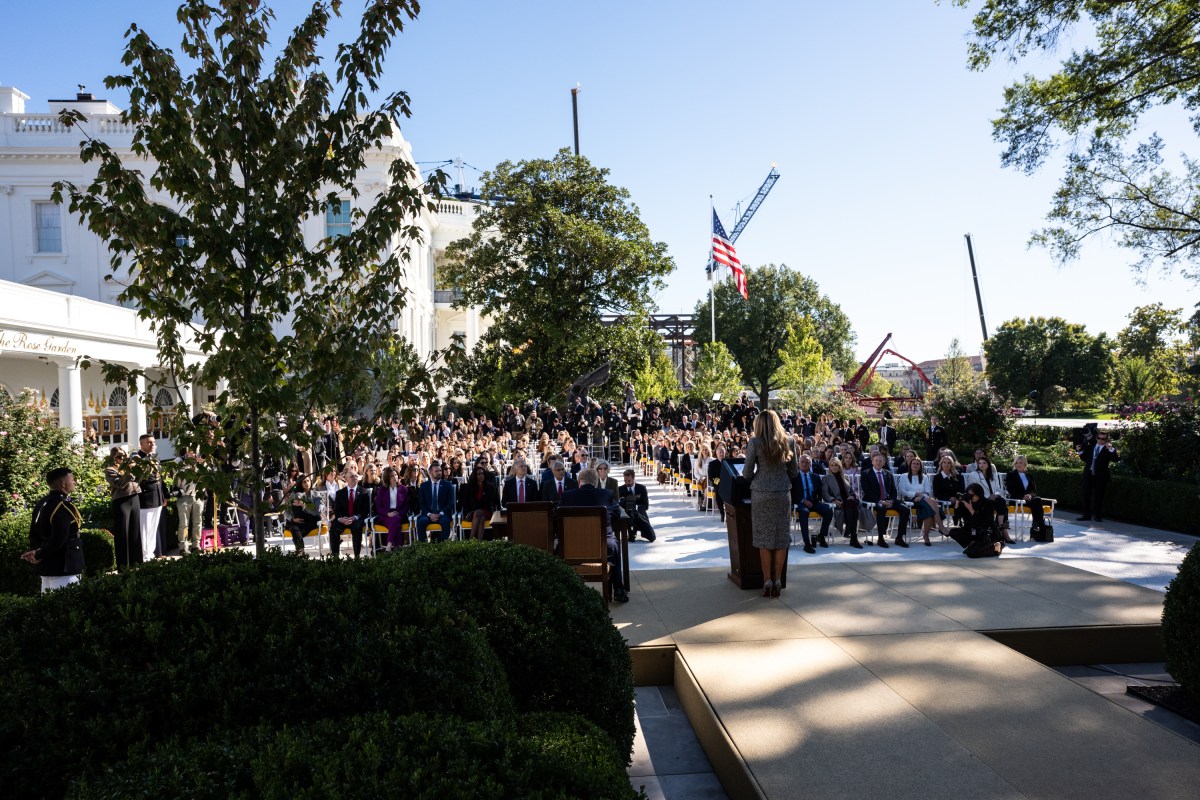 First Lady Melania Trump delivers remarks at an executive order signing on women’s health, Monday, October 19, 2026, in the White House Rose Garden. (Official White House Photo by Andrea Hanks)