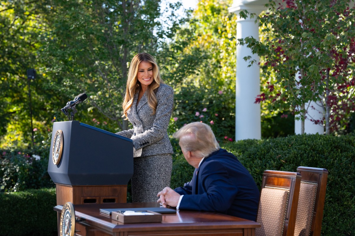First Lady Melania Trump delivers remarks at an executive order signing on women’s health, Monday, October 19, 2026, in the White House Rose Garden. (Official White House Photo by Andrea Hanks)