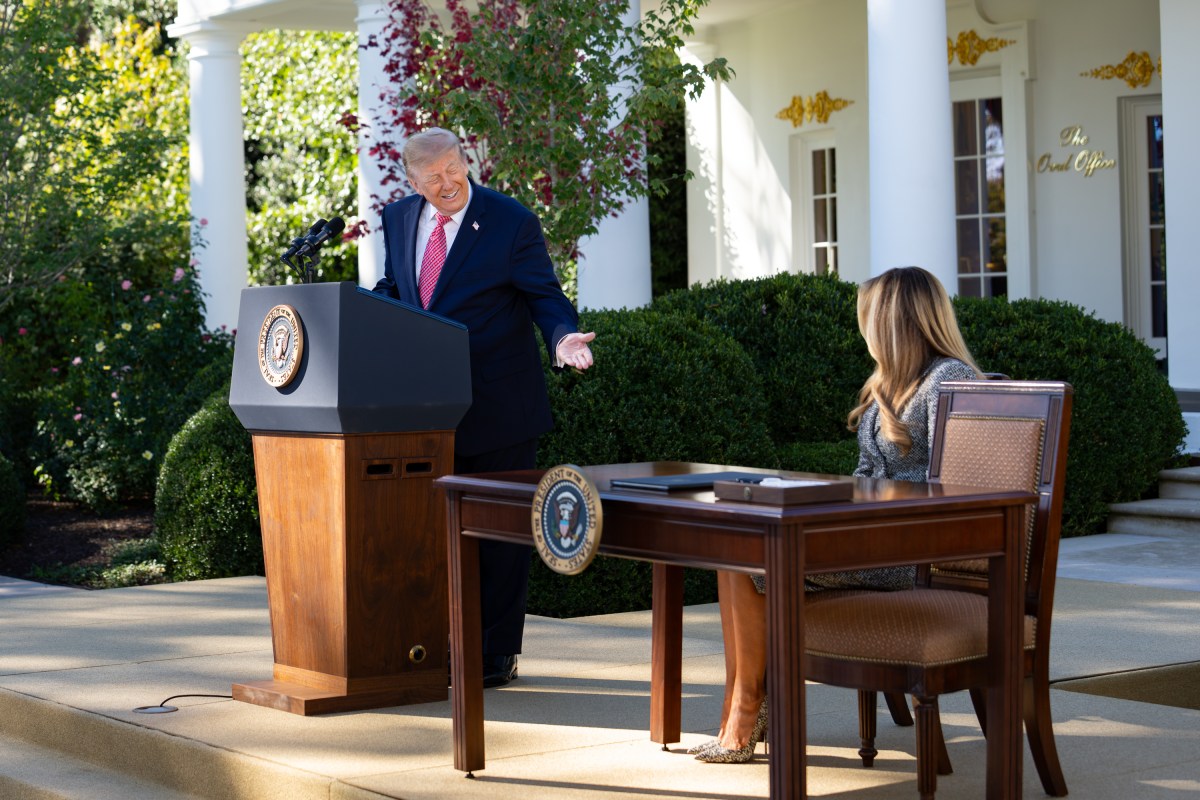 First Lady Melania Trump delivers remarks at an executive order signing on women’s health, Monday, October 19, 2026, in the White House Rose Garden. (Official White House Photo by Andrea Hanks)