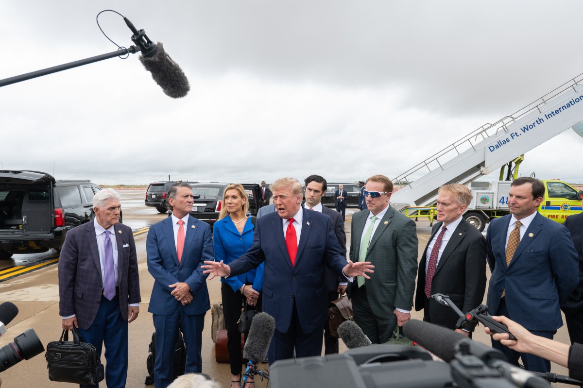 President Donald J. Trump disembarks Air Force One with members of Congress and speaks to the press, at Dallas Fort Worth International Airport, Texas on Thursday, October 1, 2026. (Official White House Photo by Molly Riley)