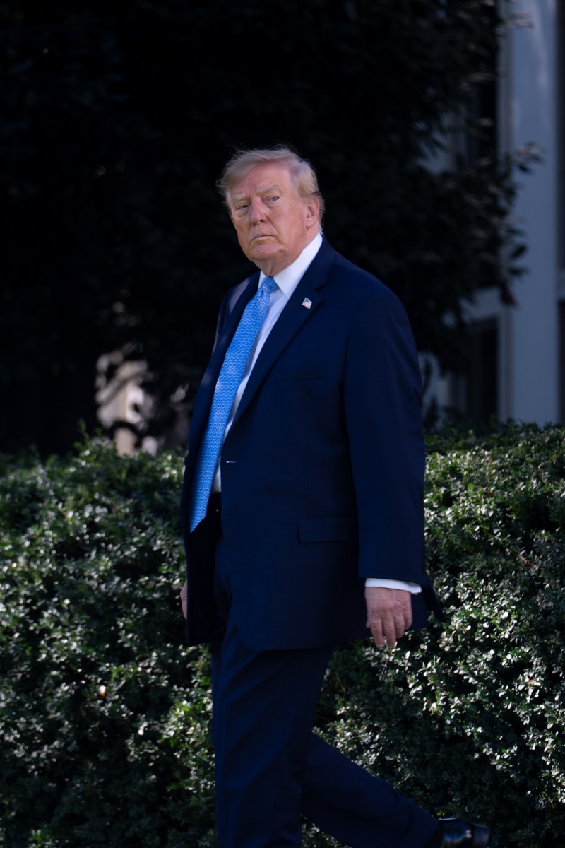 President Donald J. Trump departs the White House en route Joint Base Andrews, Maryland on Monday, October 26, 2026, for a campaign trip to Mississippi. (Official White House Photo by Molly Riley)
