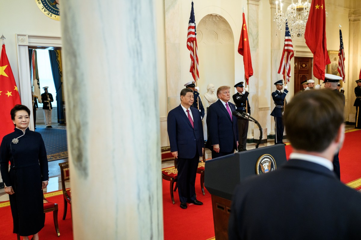 President Donald J. Trump and President Xi Jinping of China arrive via the Cross Hall to a State Arrival ceremony on the State Floor of the White House, Thursday, September 24, 2026. (Official White House Photo by Daniel Torok