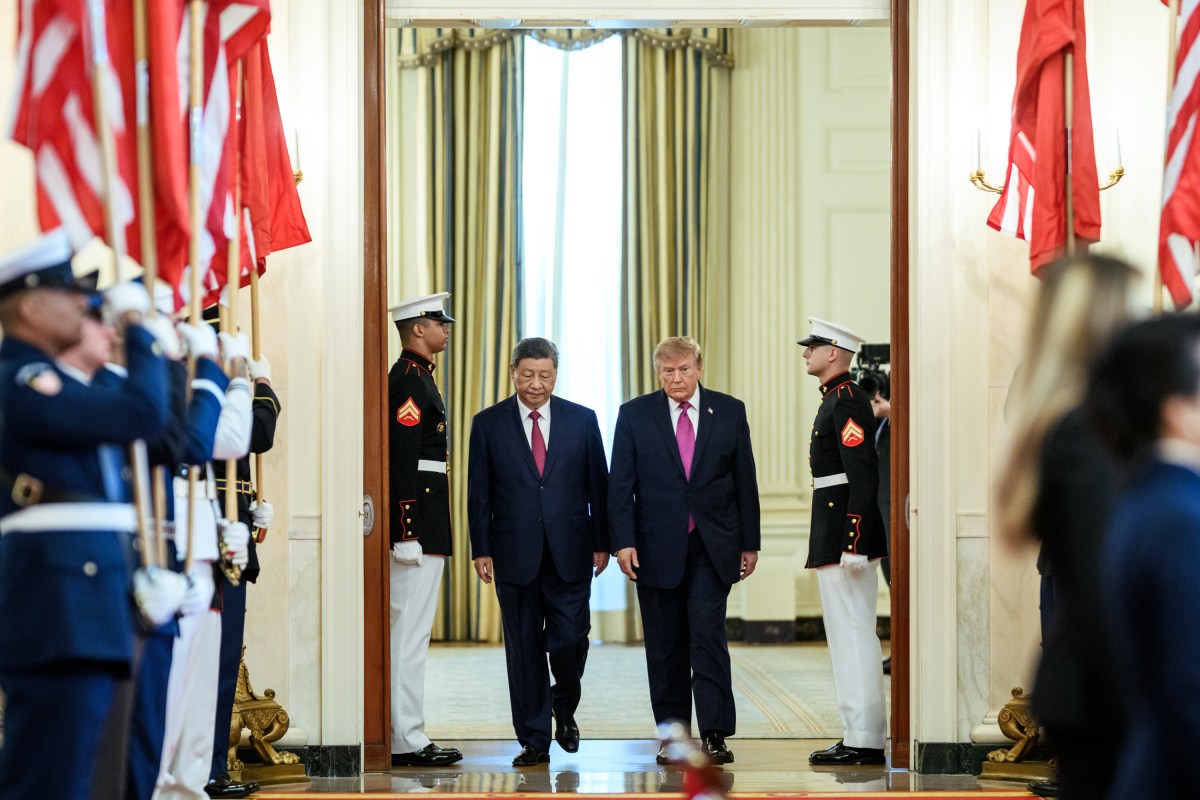 President Donald J. Trump and President Xi Jinping of China arrive via the Cross Hall to a State Arrival ceremony on the State Floor of the White House, Thursday, September 24, 2026.(Official White House Photo by Daniel Torok