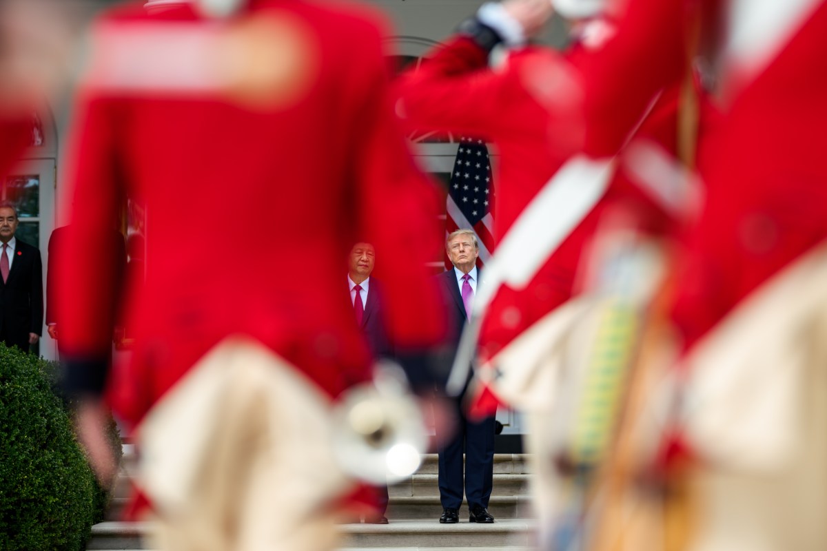 President Donald J. Trump, President Xi Jinping of China, First Lady Melania Trump and First Lady Peng Liyuan pose for a photo on the West Colonnade overlooking the White House Rose Garden, Thursday, September 24, 2026. (Official White House Photo by Daniel Torok