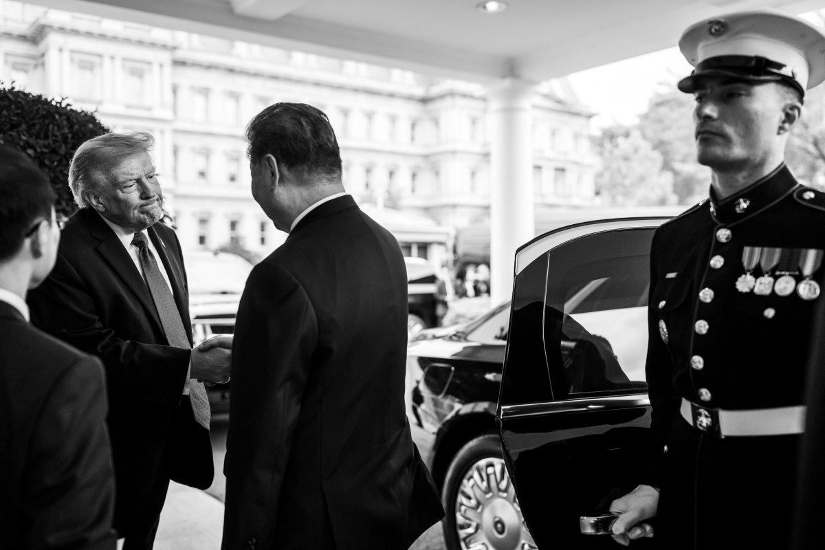 President Donald J. Trump bids farewell to Chinese President Xi Jinping, Thursday, September 24, 2026. (Official White House Photo by Daniel Torok)