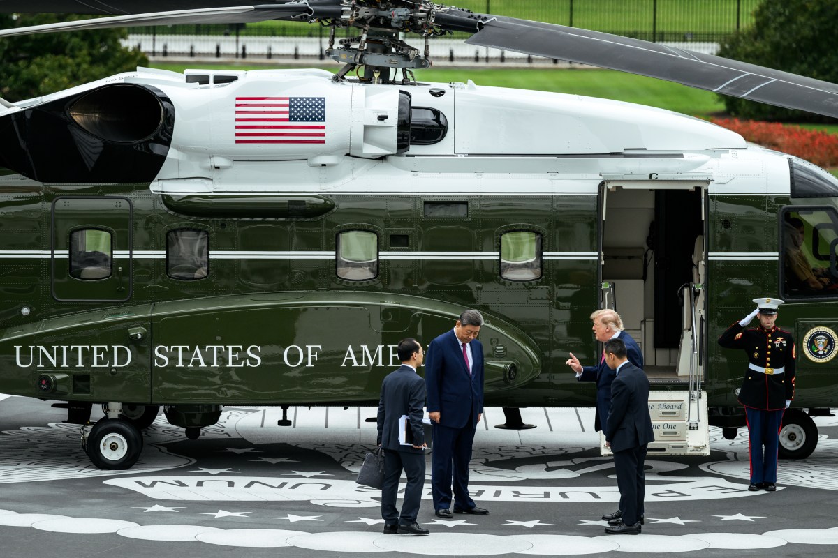President Donald J. Trump and Chinese President Xi Jinping look at Marine One on the new helipad on the South Lawn of the White House, Thursday, September 24, 2026. (Official White House Photo by Joyce N. Boghosian)