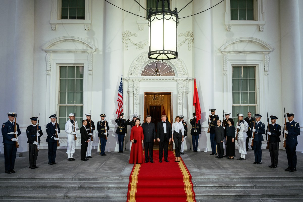 President Donald J. Trump and First Lady Melania Trump greet President Xi Jinping of China and First Lady Peng Liyuan at the North Portico before a State Dinner, Thursday, September 24, 2026. (Official White House Photo by Joyce N. Boghosian)