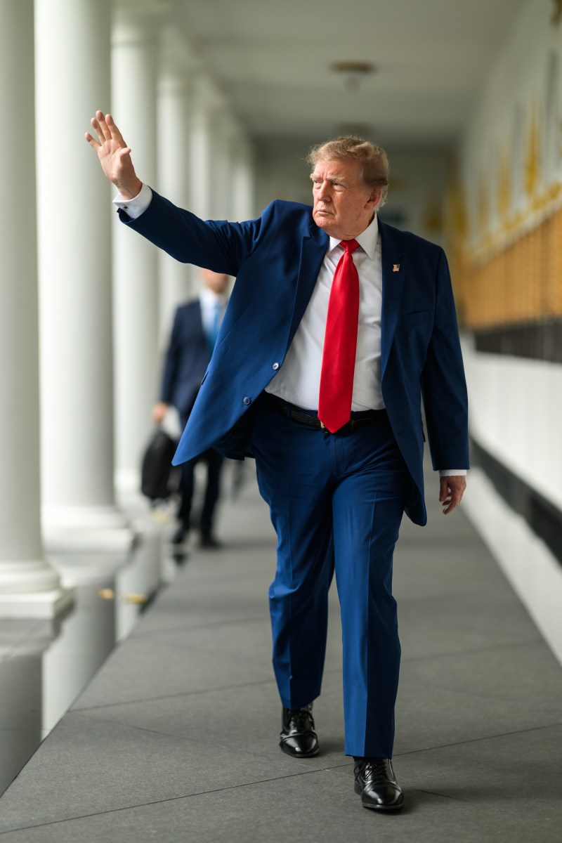 President Donald J. Trump boards Marine One on the South Lawn of the White House, Friday, October 16, 2026, en route Joint Base Andrews for a trip to Georgia and Florida. (Official White House Photo by Molly Riley)