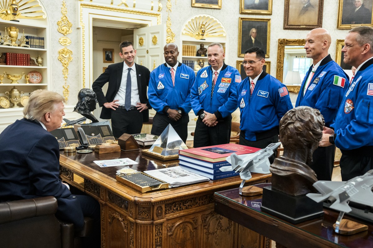 President Donald J. Trump meets with NASA Administrator Jared Isaacman and members of the Artemis III crew (Andre Douglas, Luca Parmitano, Randy Bresnik and Frank Rubio) in the Oval Office, Wednesday, October 28, 2026. (Official White House Photo by Molly Riley)