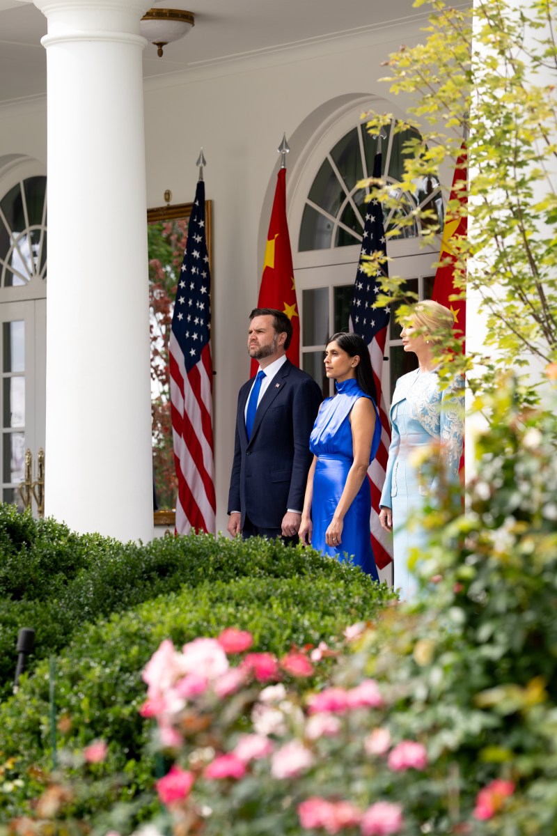 A military review and a performance by the Army Fife and Drum Corps take place in the White House Rose Garden during a State Arrival ceremony for President Xi Jinping of China and First Lady Peng Liyuan, Thursday, September 24, 2026. (Official White House Photo by Emily J. Higgins)