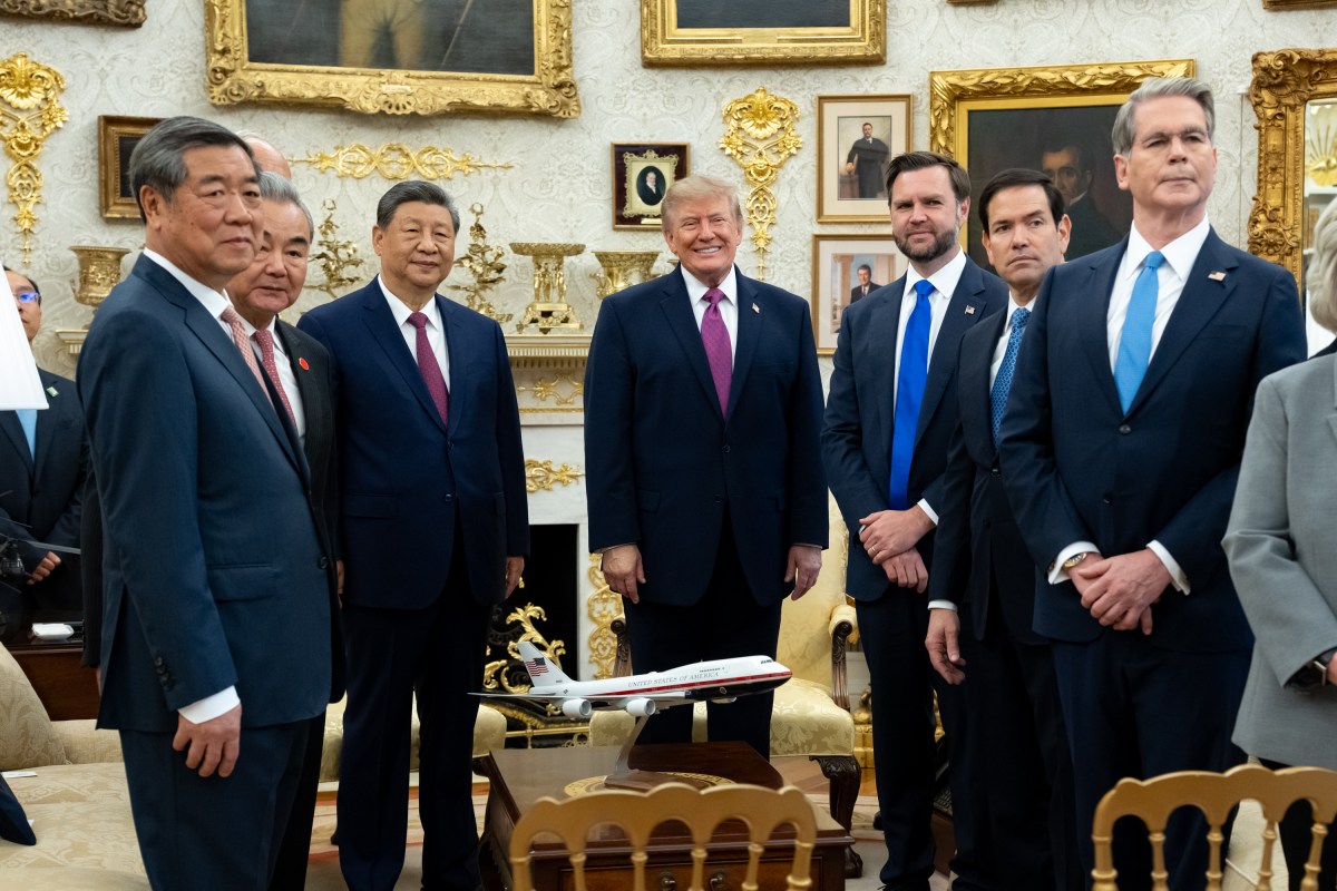 Vice President JD Vance participates in a bilateral meeting with President Donald J. Trump and President Xi Jinping of China in the Oval Office, Thursday, September 24, 2026. (Official White House Photo by Emily J. Higgins)