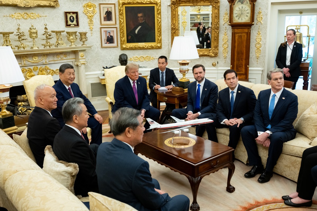 Vice President JD Vance participates in a bilateral meeting with President Donald J. Trump and President Xi Jinping of China in the Oval Office, Thursday, September 24, 2026. (Official White House Photo by Emily J. Higgins)